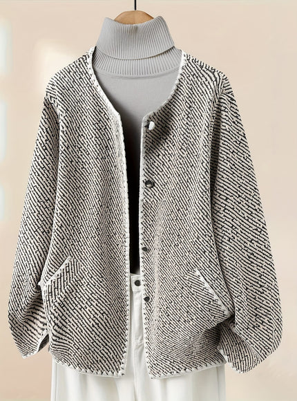 KissICON Elegant Curve Greywhite Contrast Collar Jacket
