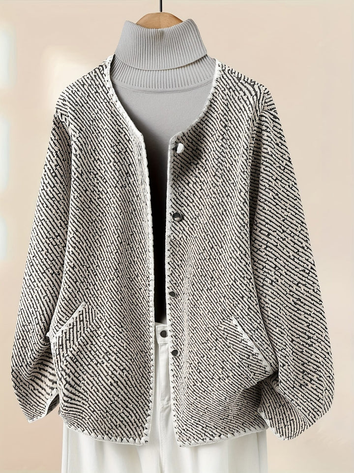 Elegant Curve Greywhite Contrast Collar Jacket