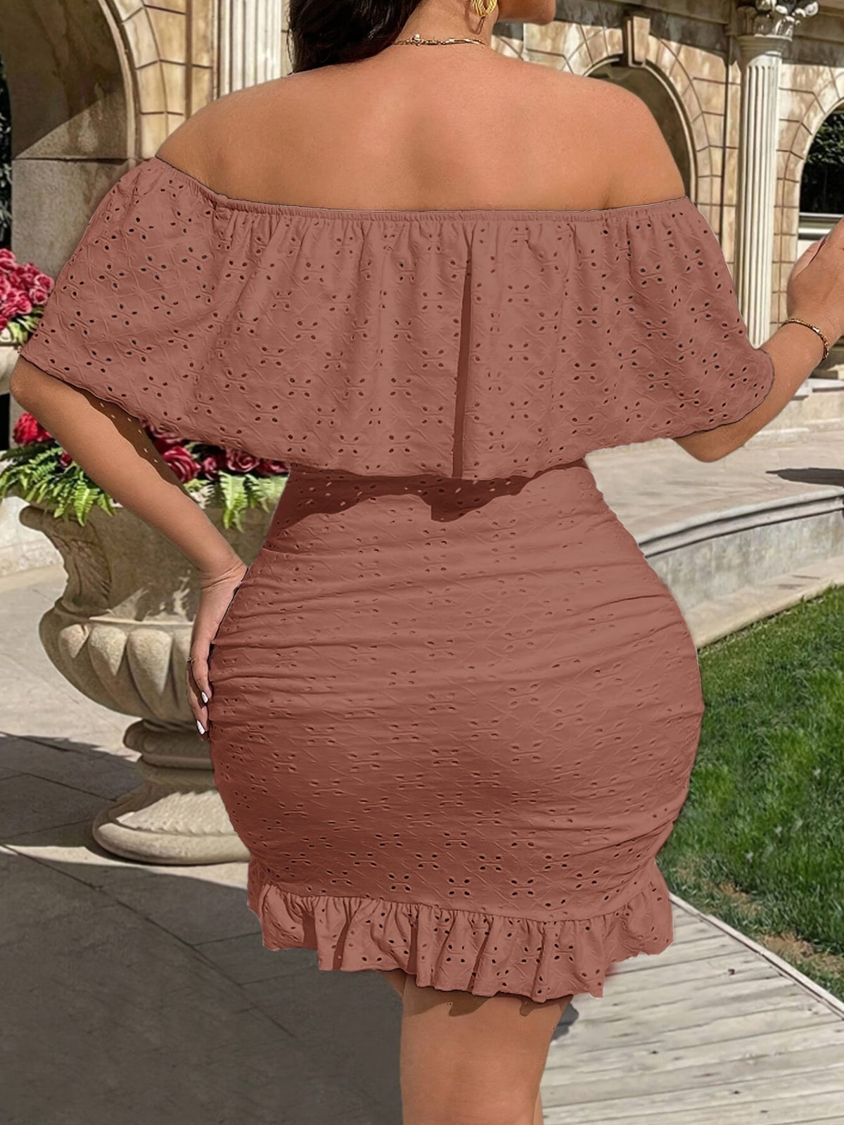 jkthpu-45 Elegant Off-Shoulder Bodycon Dress with Geometric Pattern - Stretchy Fabric, Frill Detail, All-Season Wear, Plus Size, Stylish Evening Attire|Elegant Offshoulder Style|Stretchy Dress
