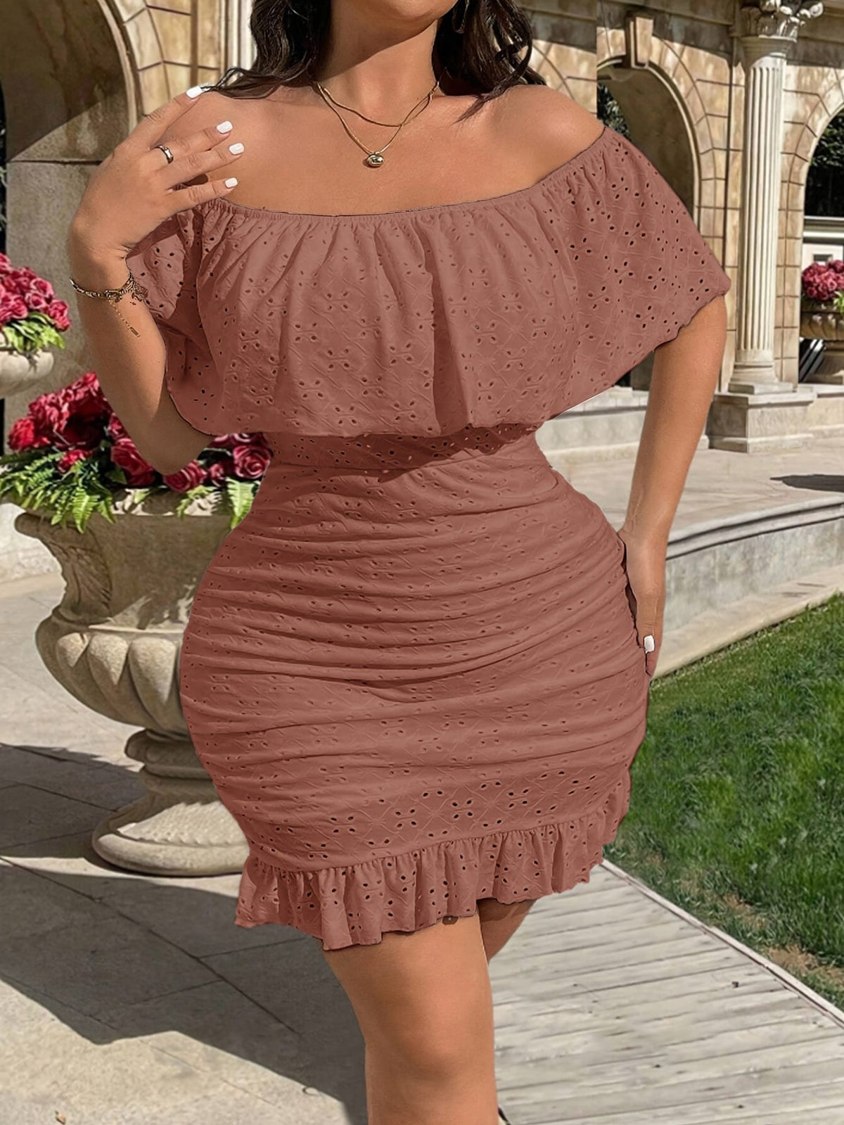 jkthpu-45 Elegant Off-Shoulder Bodycon Dress with Geometric Pattern - Stretchy Fabric, Frill Detail, All-Season Wear, Plus Size, Stylish Evening Attire|Elegant Offshoulder Style|Stretchy Dress