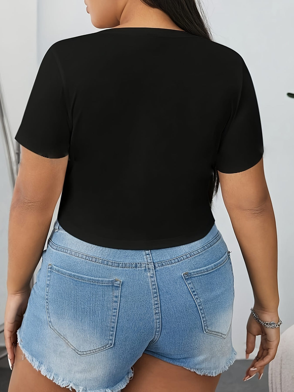 jkthpu-45 Elegant Ruched Black VNeck Plus Size Top