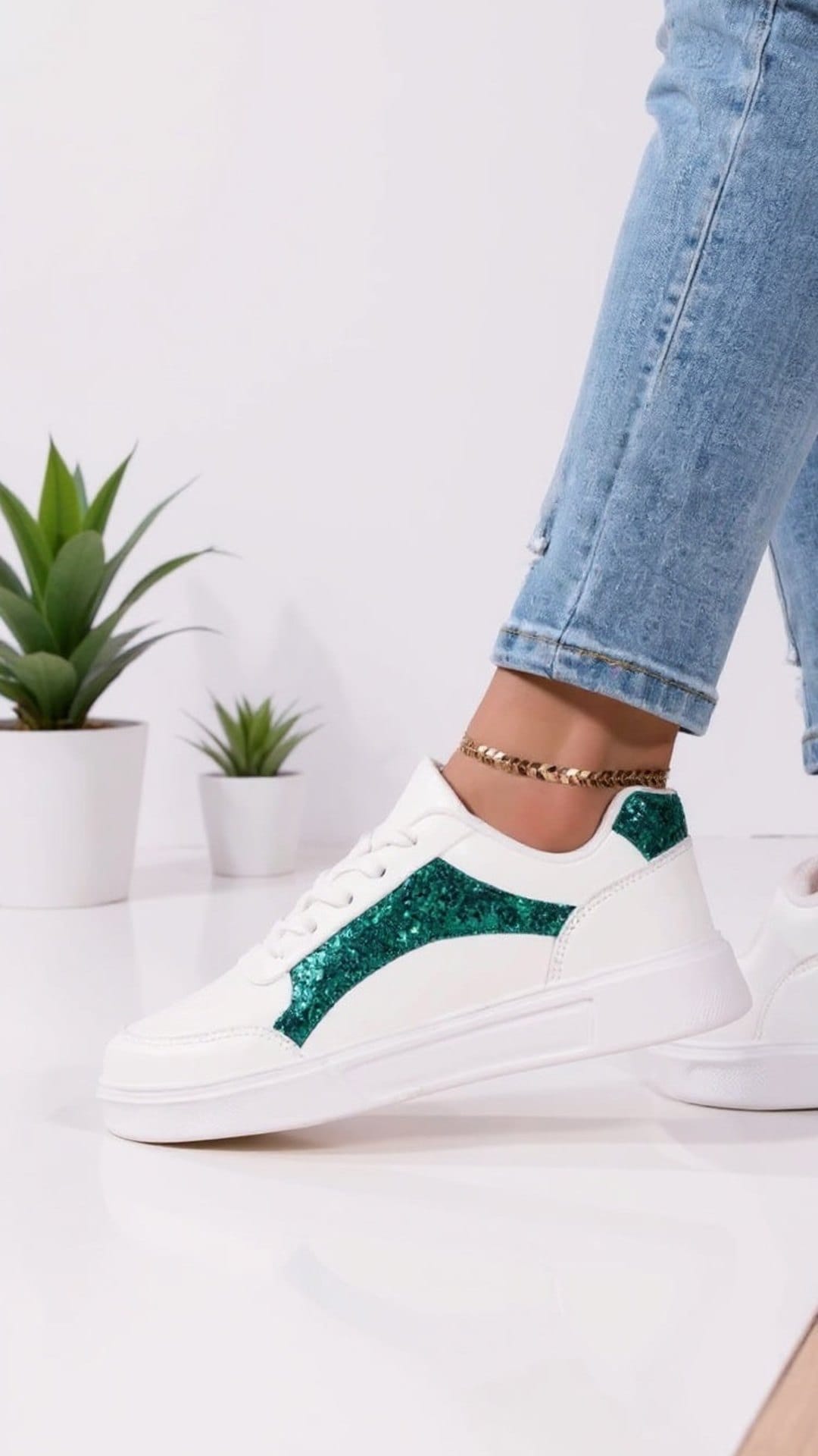 KissICON Emerald Spark Sneakers