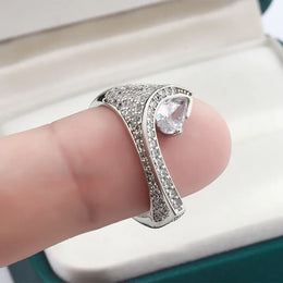 KissICON European Style Elegant Diamond-set Irregular Ring Line Sense Highlights Full of Diamond Jewelry Party 925 Silver Diamond Ring