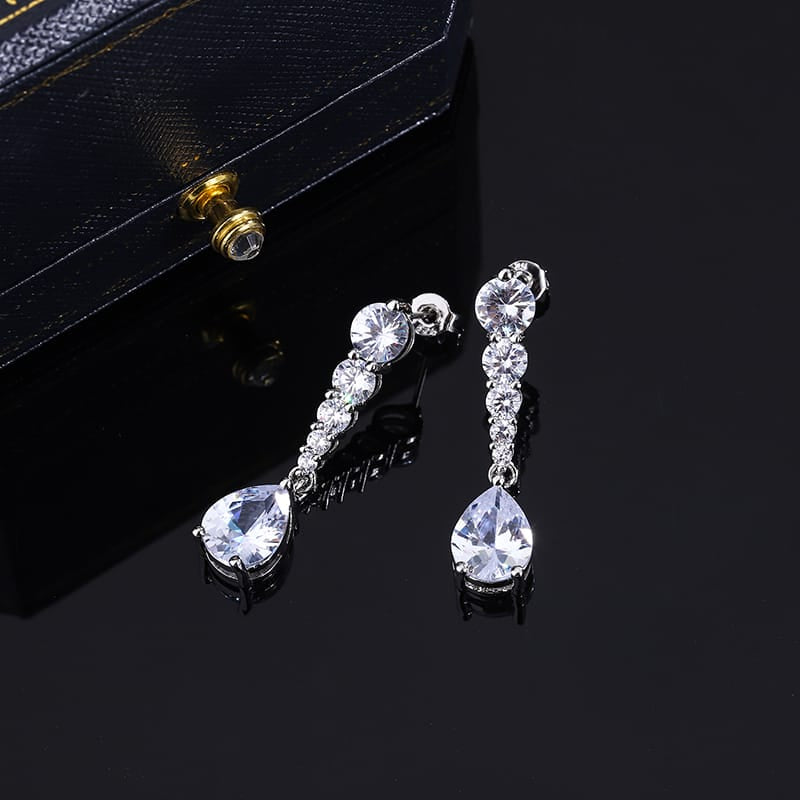 KissICON Exquisite Fashion Lady AAA Zircon Hanging Drop Shape Earrings White Leaf Wedding Jewelry Factory Wholesale 925 Silver Plated