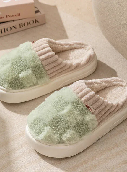 KissICON Fashion Couple Winter Flip Flops Warm Plaid Plush