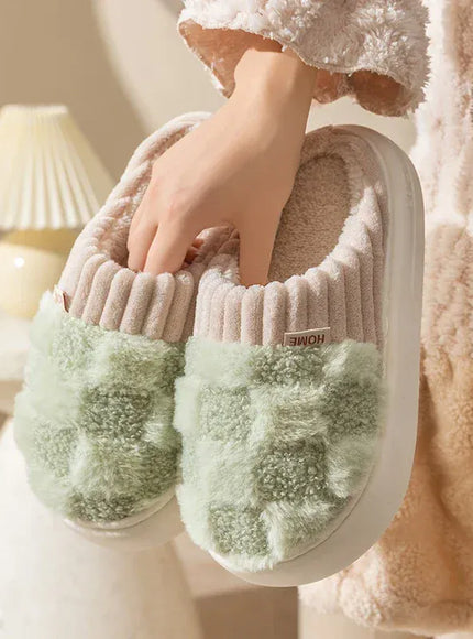 KissICON Fashion Couple Winter Flip Flops Warm Plaid Plush