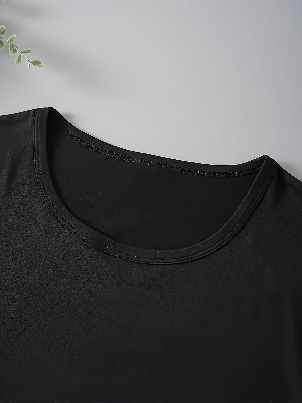 KissICON Fashion Elegant Plus Size Women's T-shirt