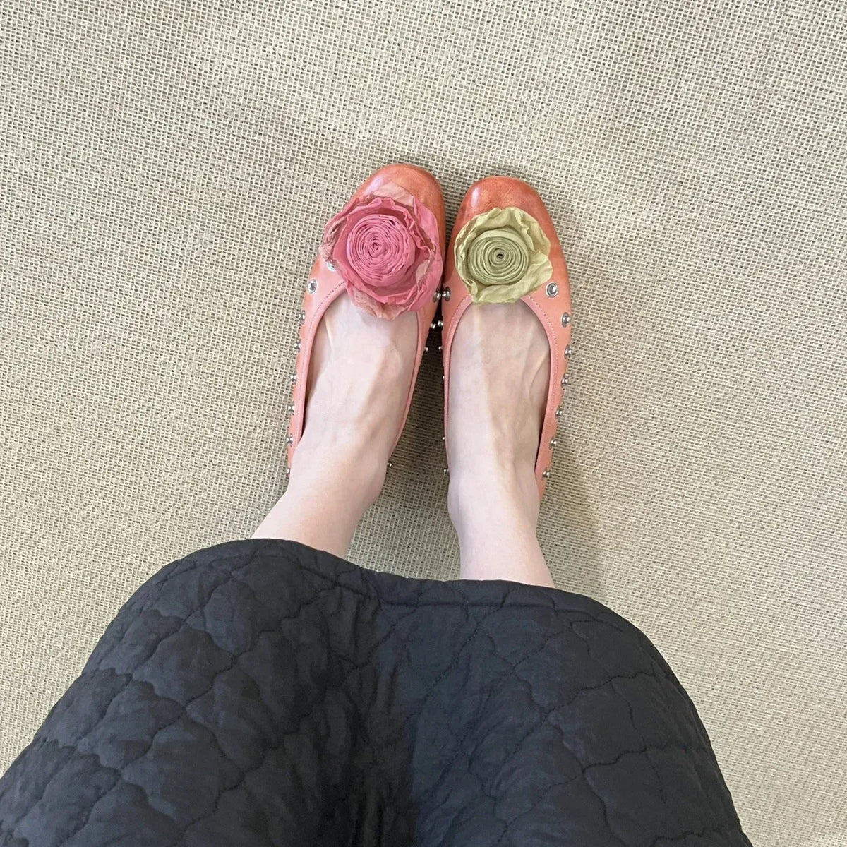 KissICON Fashion Flat Shoes for Women Spring Autumn Rivets