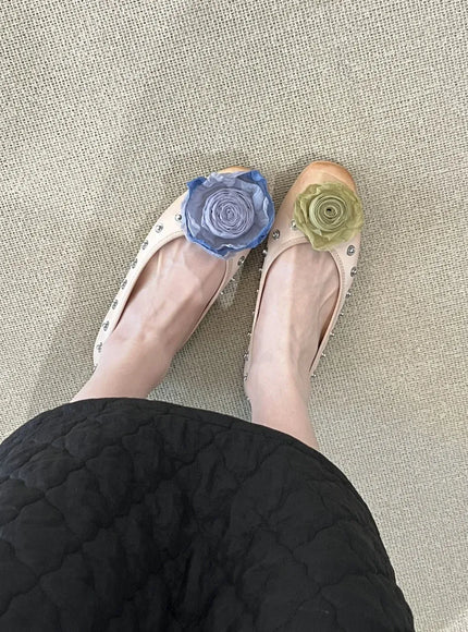KissICON Fashion Flat Shoes for Women Spring Autumn Rivets