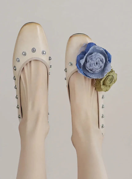 KissICON Fashion Flat Shoes for Women Spring Autumn Rivets