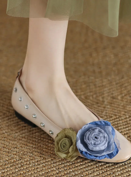 KissICON Fashion Flat Shoes for Women Spring Autumn Rivets
