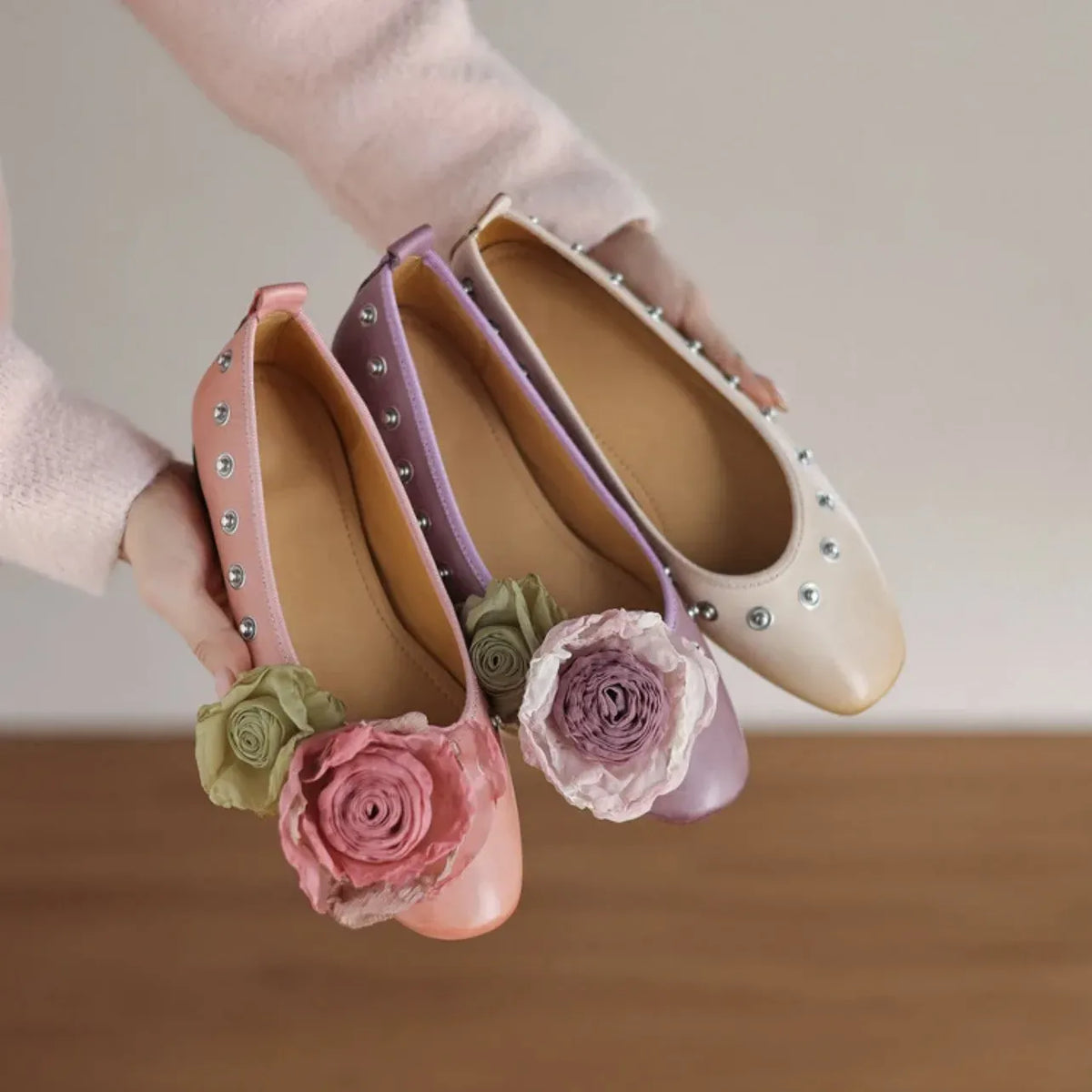 KissICON Fashion Flat Shoes for Women Spring Autumn Rivets