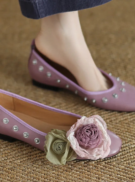KissICON Fashion Flat Shoes for Women Spring Autumn Rivets