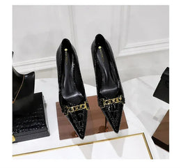 KissICON Fashion Metal Chain Decoration Women Pumps Shallow Mouth