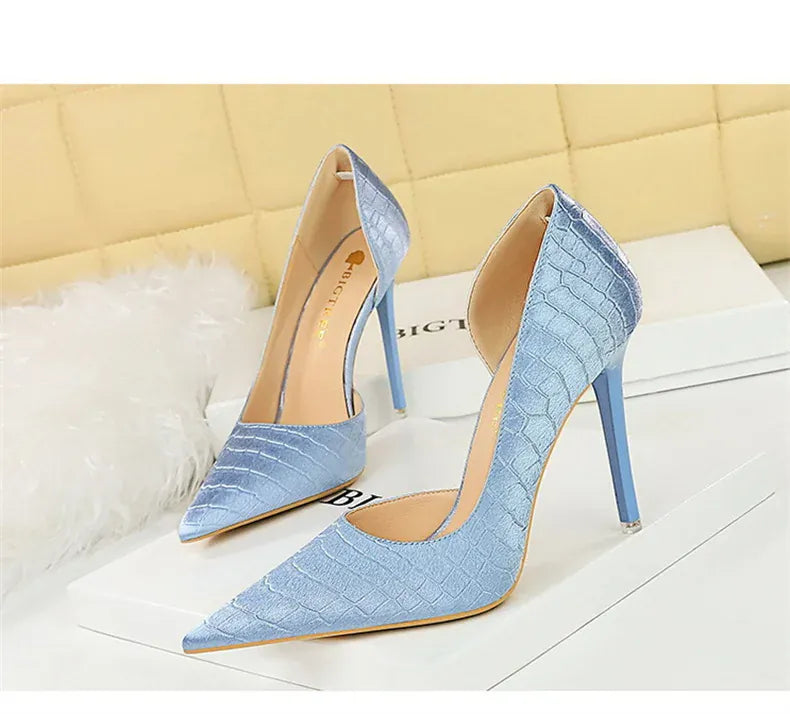 KissICON Fashion Suede Black Women Simple Pumps Wine Glasses