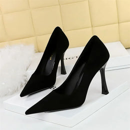 KissICON Fashion Suede Black Women Simple Pumps Wine Glasses