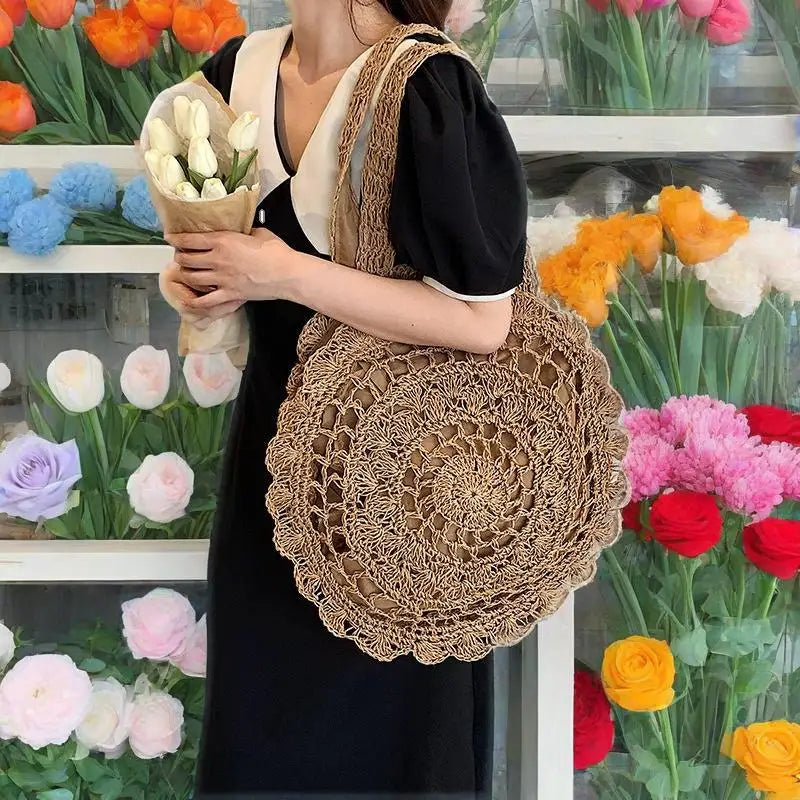 KissICON Fashionable Flower Shoulder Round Large-capacity Hollow Straw