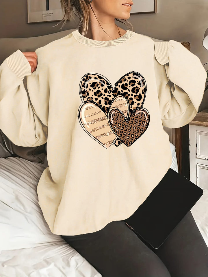 Fashionable Round-Neck Sweatshirt with Leopard Print And Heart
