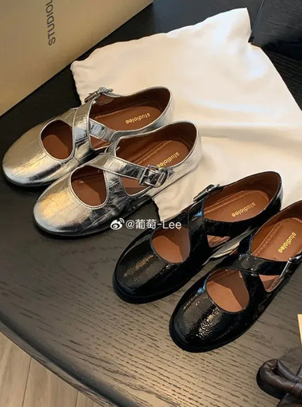 KissICON Flat Shoes for Women's Spring and Autumn Cross