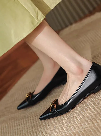 KissICON Flat Shoes Women's Spring New Pointed Metal Buckle