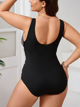 KissICON Flattering Curve Printed Swimsuit