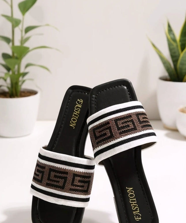 KissICON Geo-Chic Slides