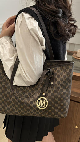 jkthpu-45 Geometric Print Tote Bag – Golden Chain Strap Convertible Crossbody