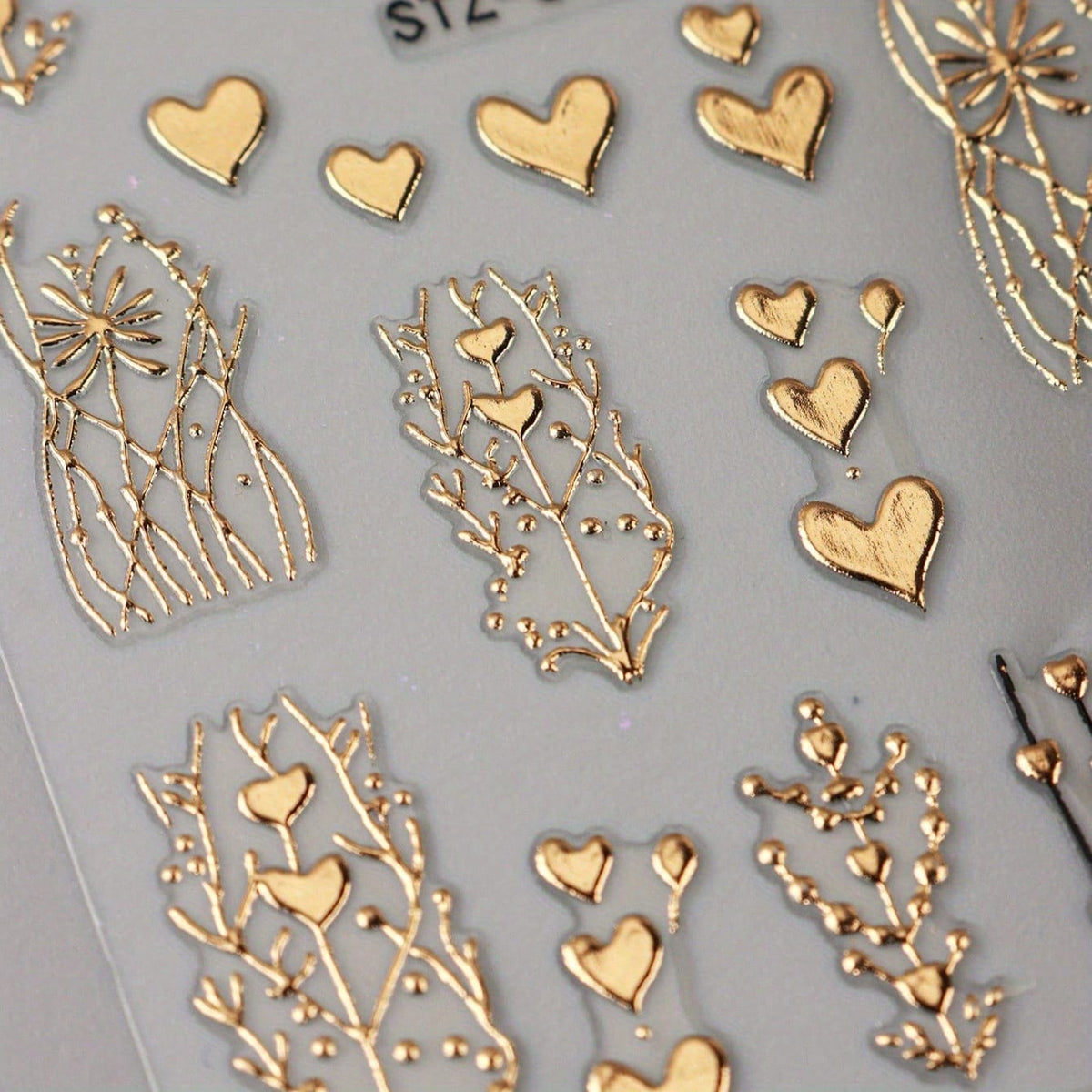 KissICON Golden(1pc) Golden Foil Heart 5D Nail Stickers - Self