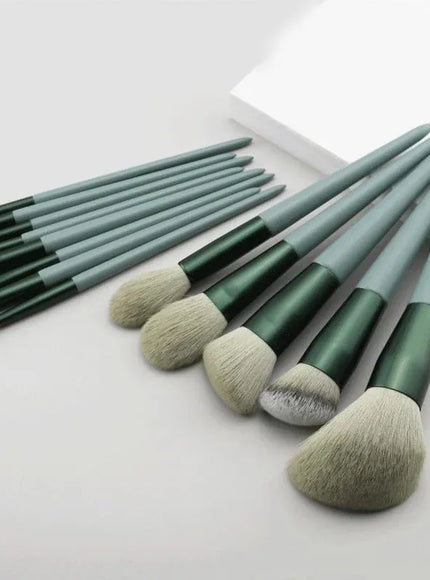 KissICON Green KissIcon 13 Piece Makeup Brushes Set - Soft