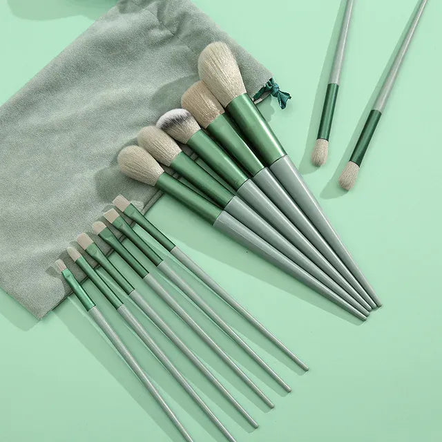 KissICON Green with bag KissIcon 13 Piece Makeup Brushes Set - Soft
