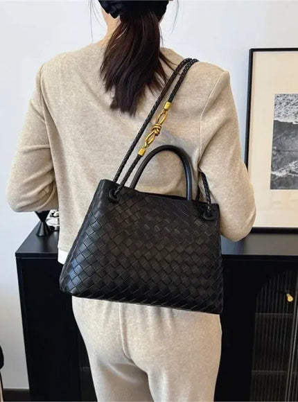 KissICON hei Women's Fashionable Elegant Woven Texture Shoulder Crossbody
