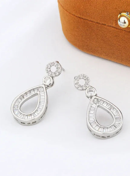 KissICON High Quality 925 Silver Plated Women's Earrings Shiny Zircon Studs Women's Party Jewelry Anniversary Gift