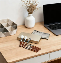 KissICON HZS00302 Luxury Makeup Brush Set With Solid Wood Handle