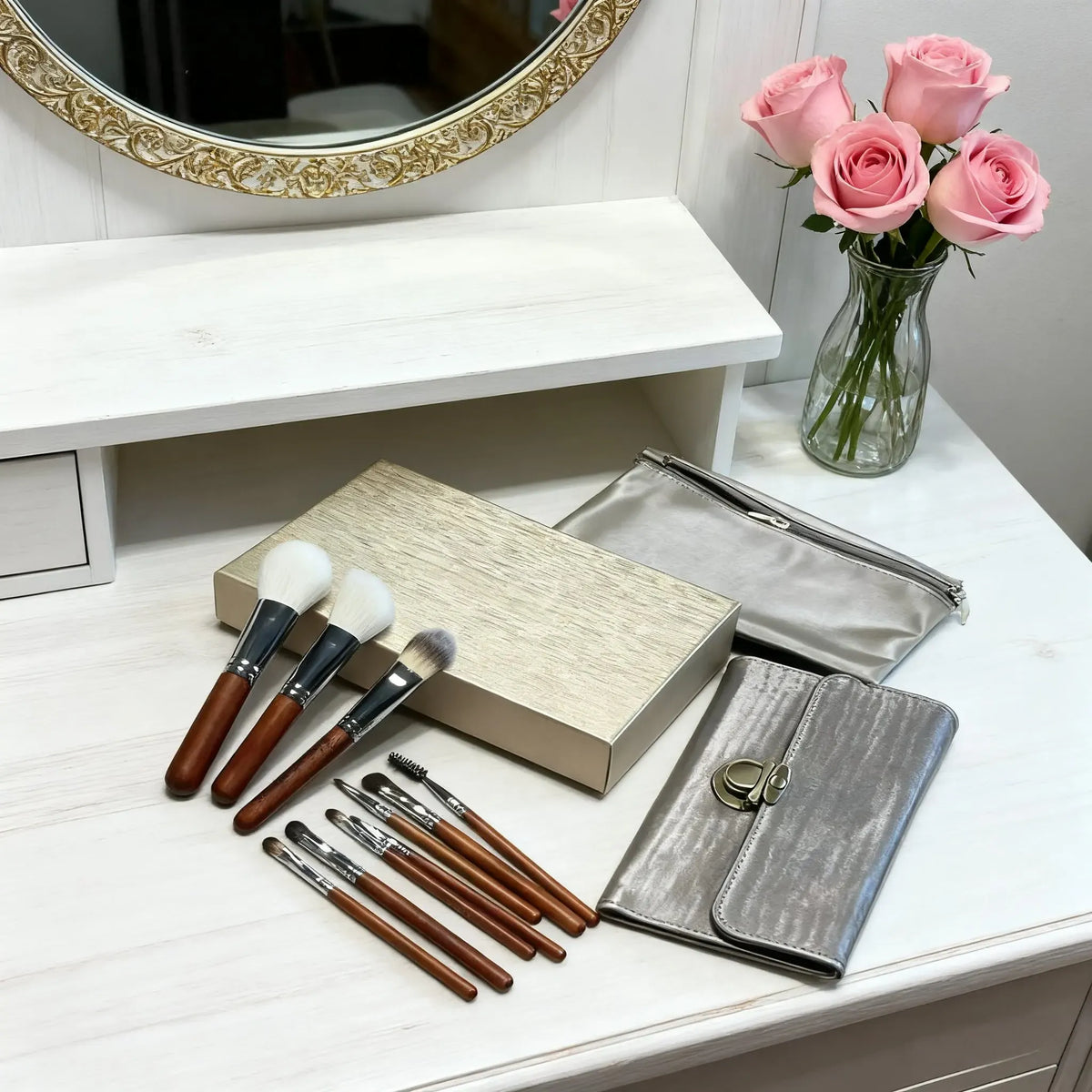KissICON HZS00302 Luxury Makeup Brush Set With Solid Wood Handle