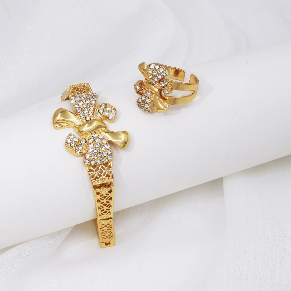 KissICON Italy 18k Gold Plated Women Jewelry Set Classic Design Bowknot Necklace Earring Bracelet And Ring 4PCS Set Jewelry Wedding Party