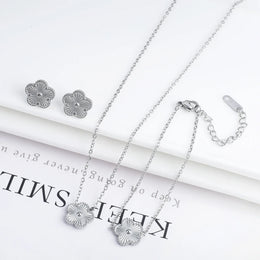 KissICON Jewelry Set 19 3Pcs 18k Gold-Plated Five-Leaf Flower Necklace Earrings Bracelet Jewelry Set For Woman Fashion Party Jewelry Daily Wear Clover