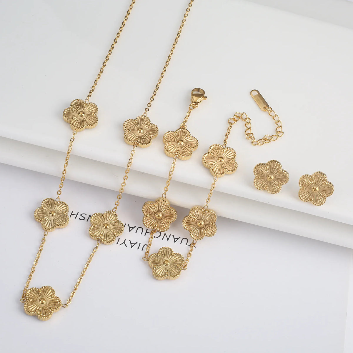 KissICON Jewelry Set 8 3Pcs 18k Gold-Plated Five-Leaf Flower Necklace Earrings Bracelet Jewelry Set For Woman Fashion Party Jewelry Daily Wear Clover