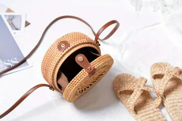 KissICON Khaki Hand-woven Straw Rattan Small Round Shoulder Crossbody