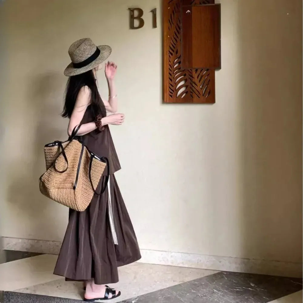 KissICON Khaki Light Straw Tote – Solid Color Woven