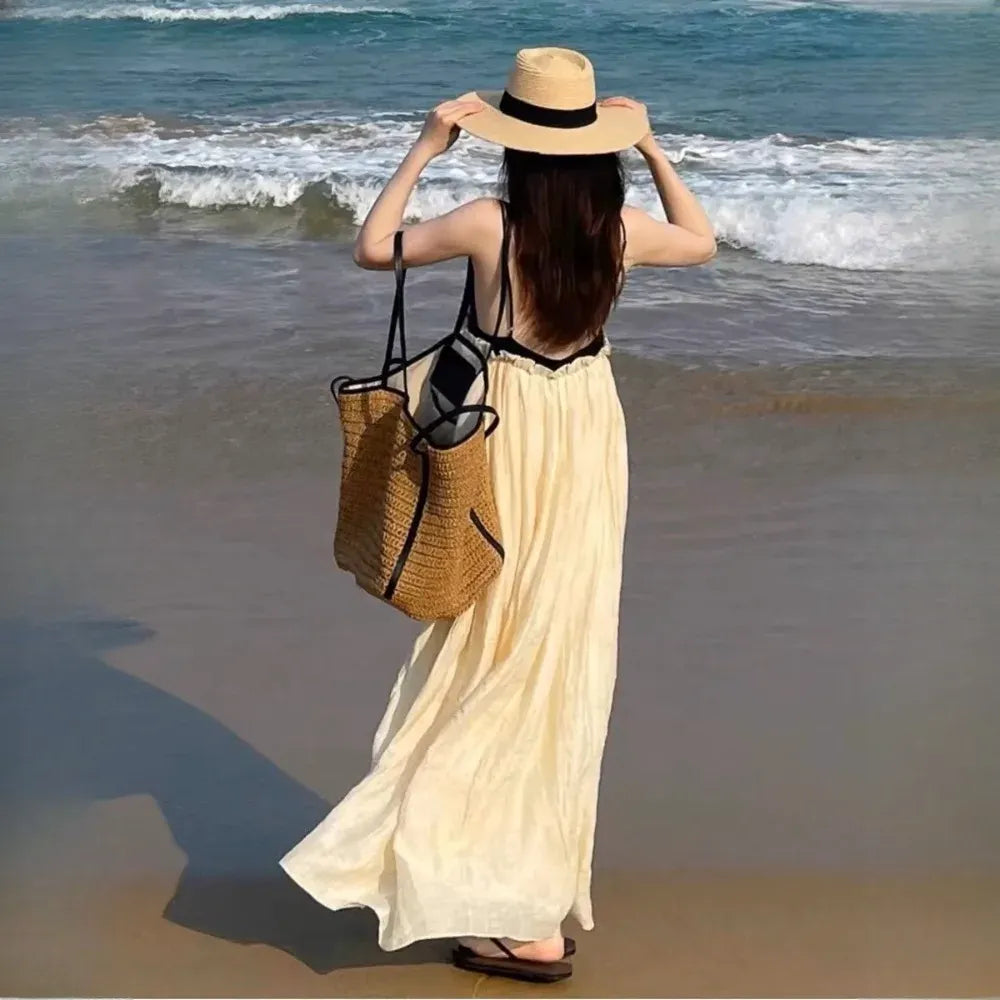 KissICON Khaki Light Straw Tote – Solid Color Woven