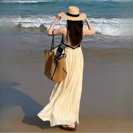 KissICON Khaki Light Straw Tote – Solid Color Woven