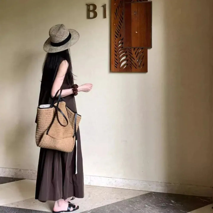 Light Straw Tote – Solid Color Woven