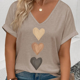 jkthpu-45 Khaki / UK 18 Plus Size VNeck Heart Print Batwing Tee