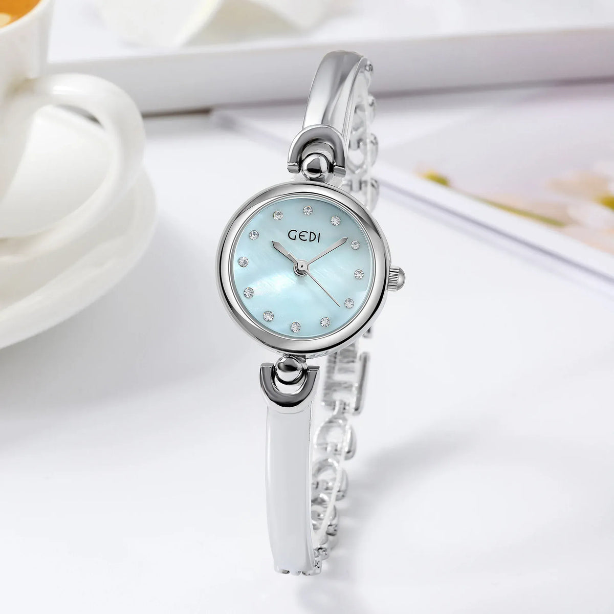 KissICON Kiss Icon UTHAI W34 Womens Watch Light Luxury