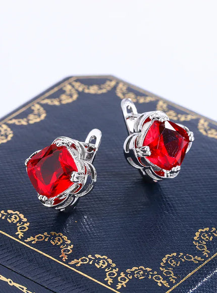 KissICON KISS0113-E KissIcon 925 Silver Clover Stud Earrings - Red Zircon Gift.