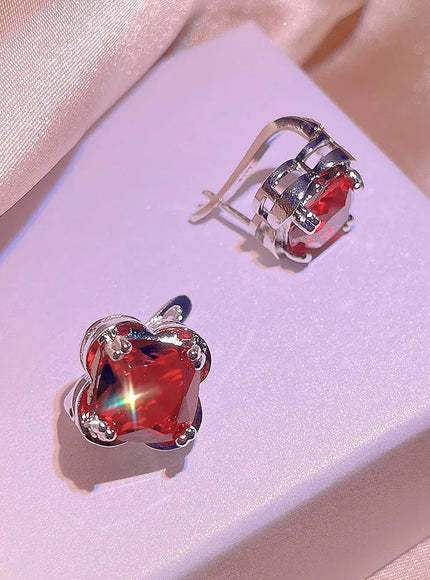 KissICON KISS0113-E KissIcon 925 Silver Clover Stud Earrings - Red Zircon Gift.
