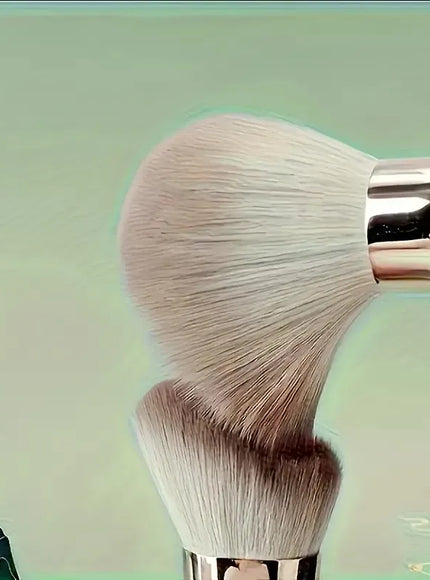 KissICON KissIcon 14-Piece Brush Set With Round Sponge -