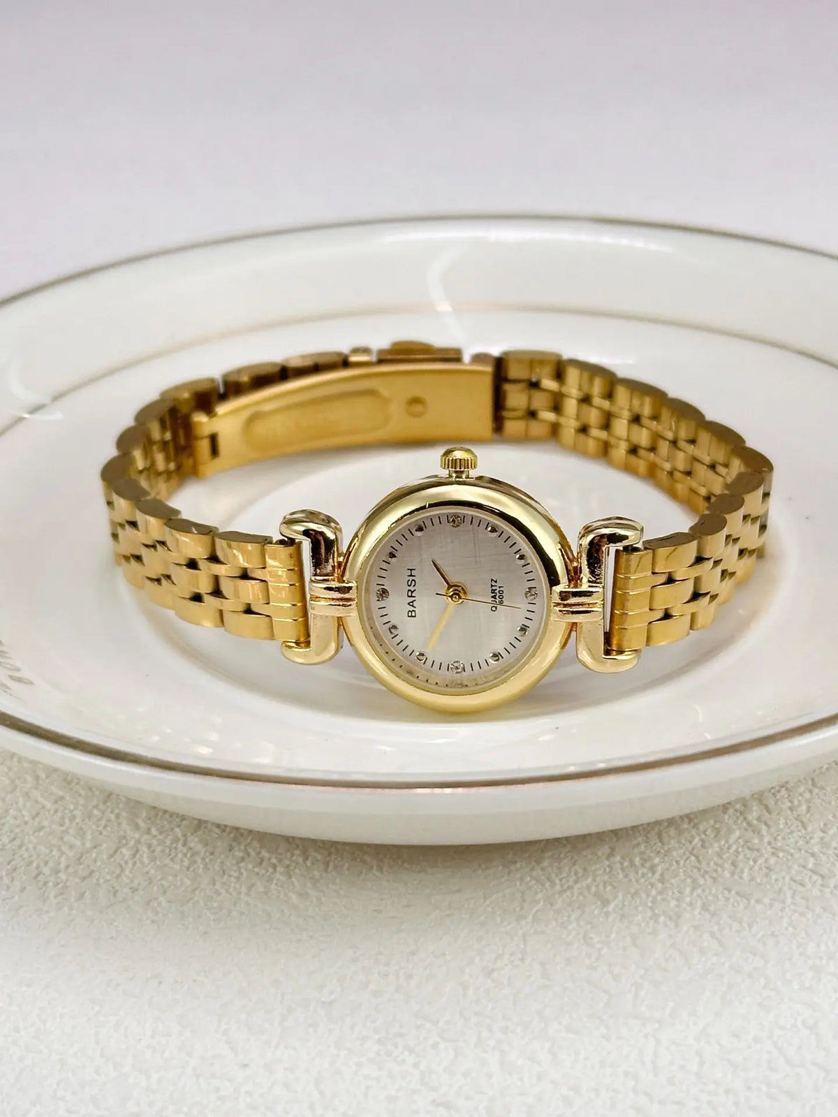 KissICON KissIcon 2025 Women Watch Gold Steel Strap -