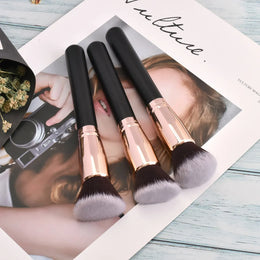 KissICON KissIcon All In One Makeup Brush - Versatile
