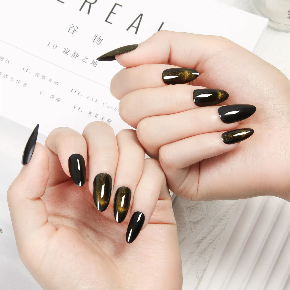 KissICON KissIcon Almond Press On Nails Cat Eye Design